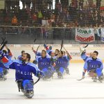 LItalia-dellice-sledge-hockey-esulta-per-la-qualificazione-per-Sochi-2014