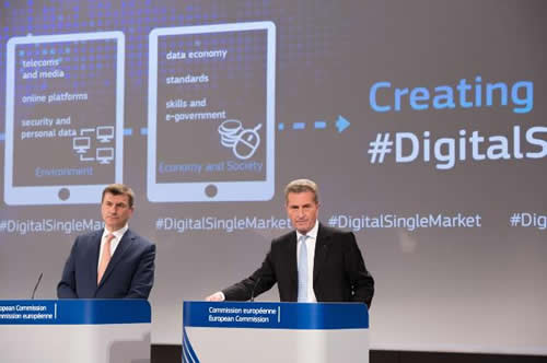 Il Vice Presidente della Commissione Ue, Andrus Ansip, e Günther Oettinger, Commissario Europeo all'Economia Digitale, conferenza congiunta di lancio del Digital Single Market