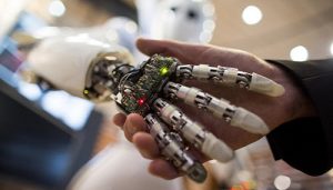 La tecnologia crea valore solo in sintesi con l'intelligenza umana