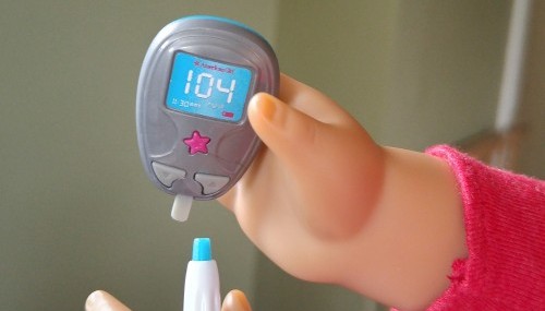 Per le bambole Mattel della linea American Girl tra gli accessori anche un kit per il diabete 